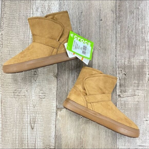 CROCS Hazelnut Lodgepoint Synth Suede Ankle Booties Size 8 NWT - Picture 2 of 5